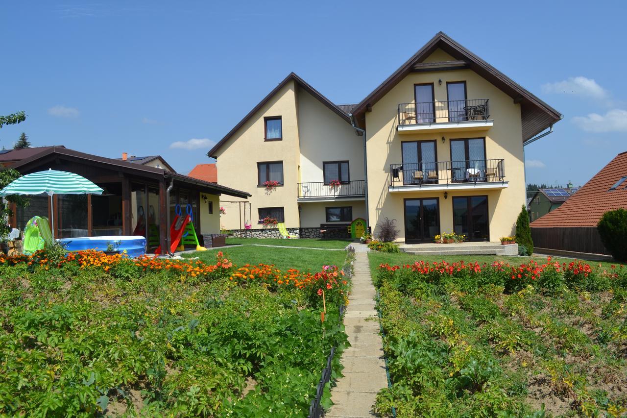 Hotel Privat Luptak Štrba Esterno foto